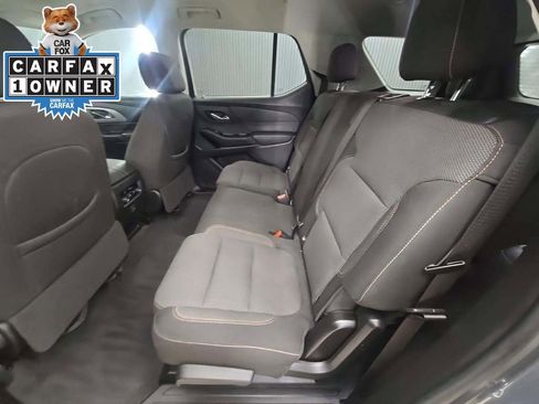 Used 2020 Chevrolet Traverse LS image 7