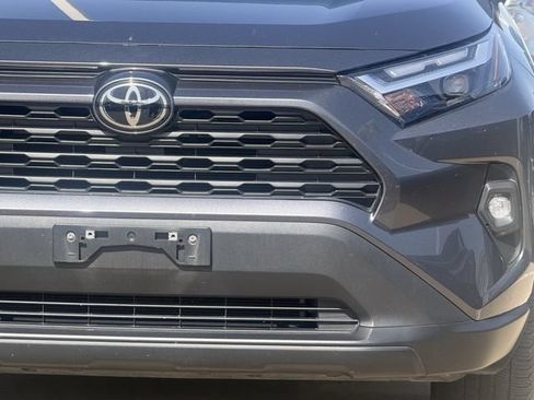 Used 2022 Toyota RAV4 XLE Premium FWD image 9