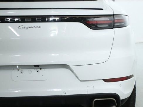Used 2021 Porsche Cayenne Coupe image 45