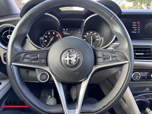 Used 2019 Alfa Romeo Stelvio Ti image 16
