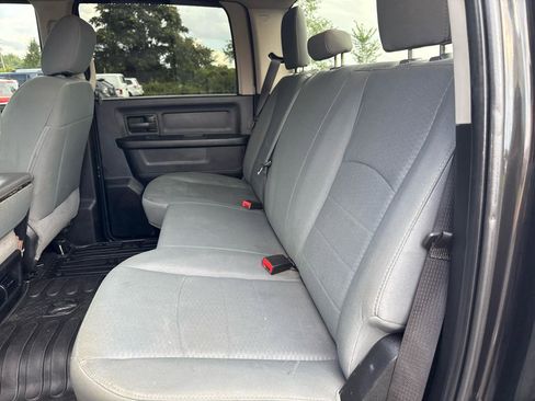 Used 2018 RAM 1500 Express w/ Express Value Package AWD/4WD image 14