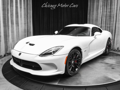 Used 2013 SRT Viper GTS w/ GTS Laguna Interior Pkg image 2