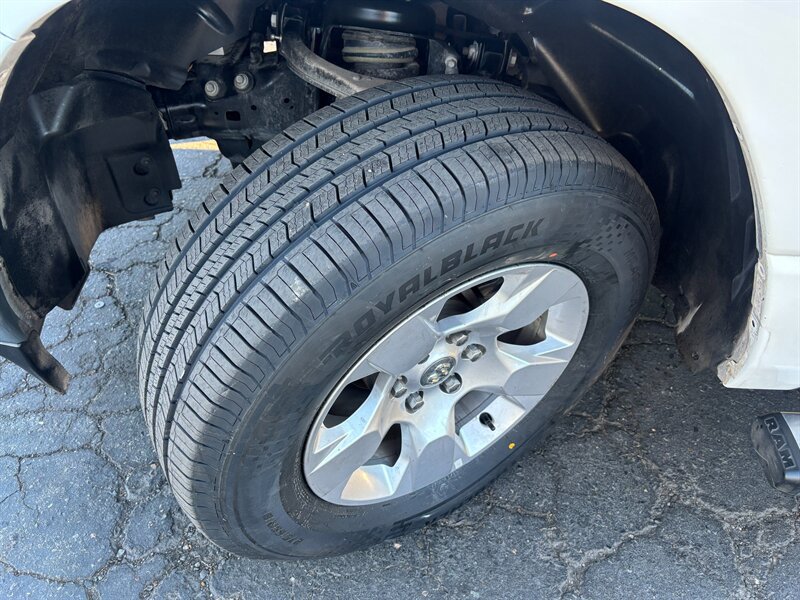 Used 2022 RAM 1500 Big Horn RWD image 16
