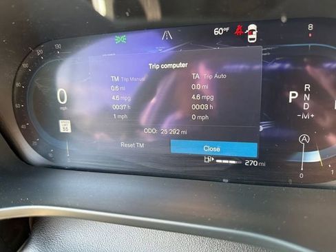 Certified 2024 Volvo XC40 B5 Plus w/ Protection Package Premier image 21