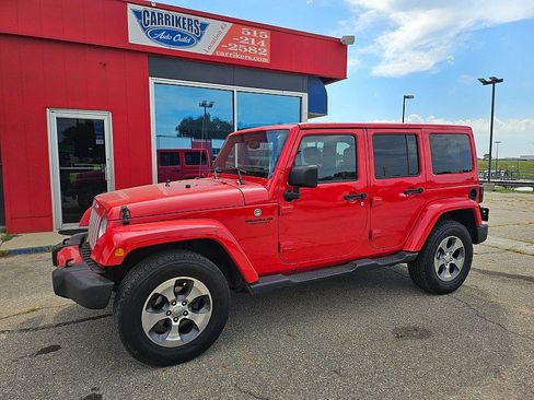 Used 2017 Jeep Wrangler Unlimited Sahara w/ Connectivity Group AWD/4WD image 1