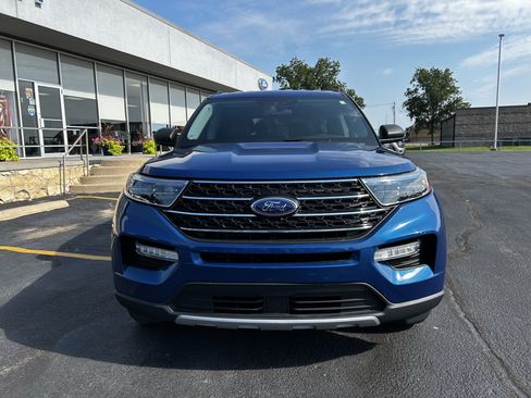 Used 2023 Ford Explorer XLT w/ Equipment Group 202A AWD/4WD image 5