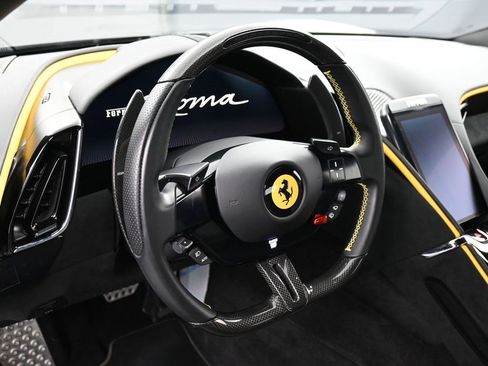 Used 2022 Ferrari Roma image 18