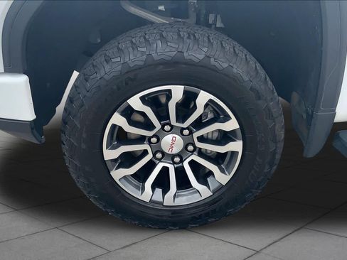 Used 2023 GMC Sierra 1500 AT4 AWD/4WD image 11