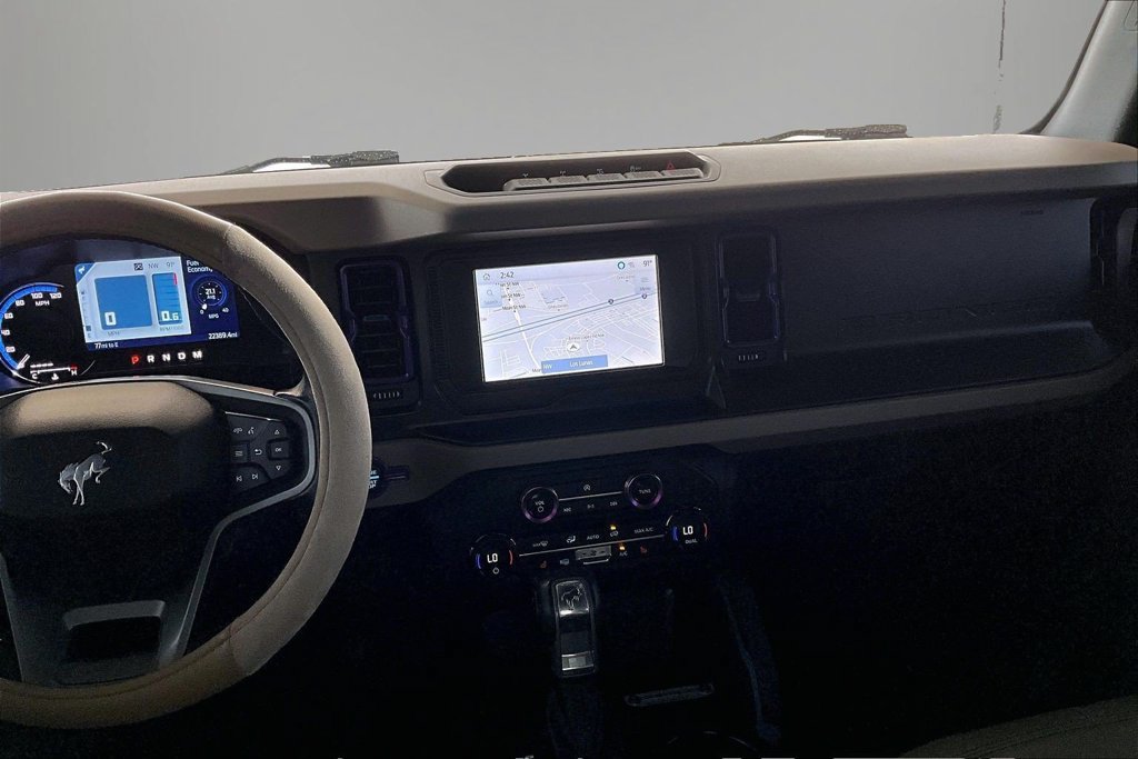 Used 2023 Ford Bronco Wildtrak AWD/4WD image 9