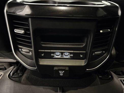 Used 2021 RAM 1500 Laramie AWD/4WD image 31