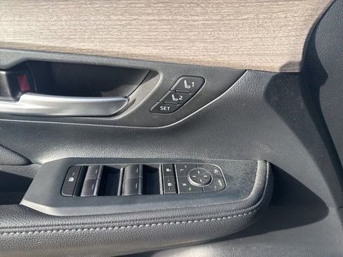 Used 2024 Toyota Grand Highlander Limited image 15