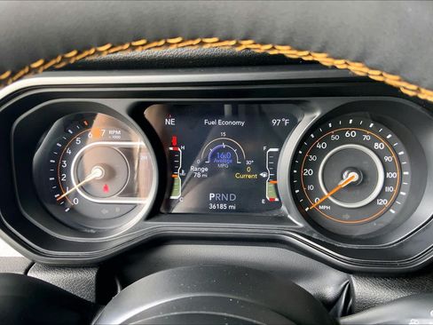 Used 2024 Jeep Wrangler Unlimited Sport AWD/4WD image 23