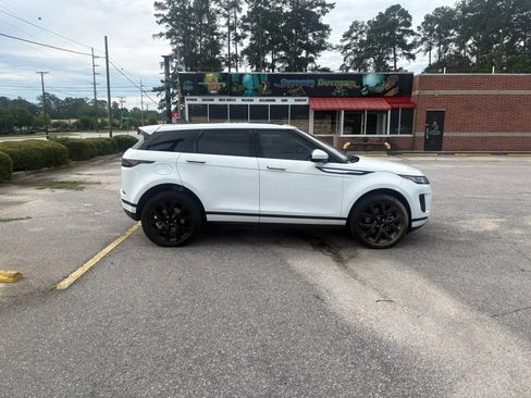 Used 2021 Land Rover Range Rover Evoque SE AWD/4WD image 4