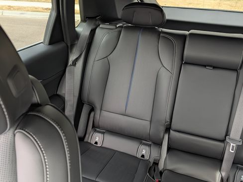 Used 2026 Cadillac Lyriq Luxury w/ LPO, Floor Liner Package AWD/4WD image 10