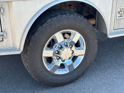 Used 2018 GMC Sierra 3500 Denali w/ Duramax Plus Package AWD/4WD image 7