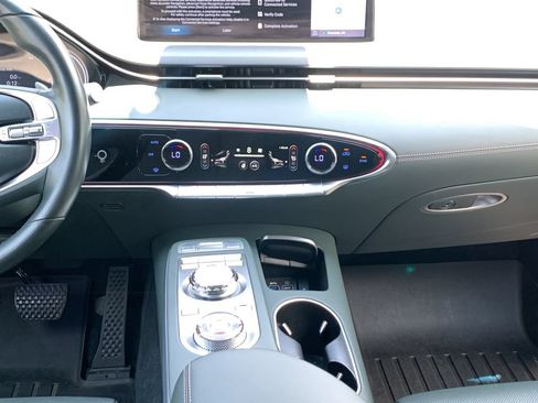 Certified 2023 Genesis GV70 2.5T w/ Advanced Package AWD/4WD image 18