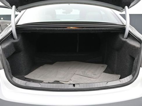 Used 2016 Chevrolet Impala LTZ image 17