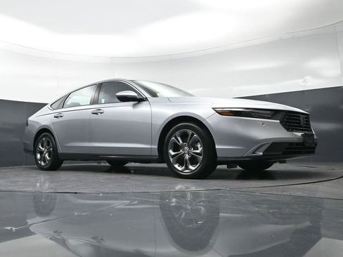 Used 2023 Honda Accord EX-L image 34