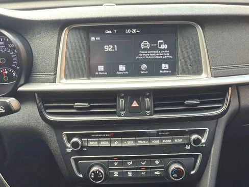 Used 2019 Kia Optima LX image 18