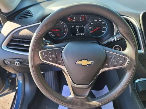Used 2025 Chevrolet Malibu LT FWD image 19