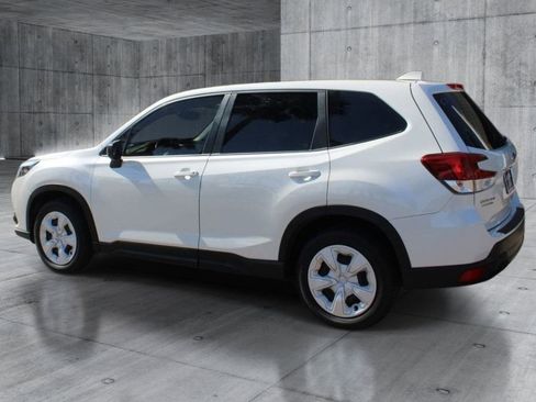 Used 2022 Subaru Forester AWD/4WD image 3