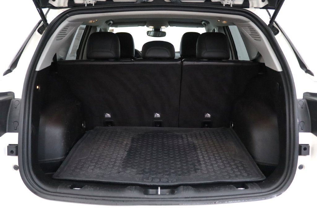 Used 2019 Jeep Compass Trailhawk AWD/4WD image 28
