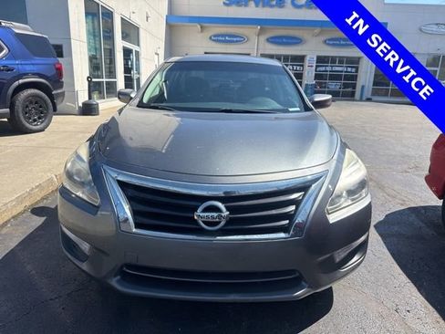 Used 2014 Nissan Altima 2.5 S w/ Display Audio Package image 2