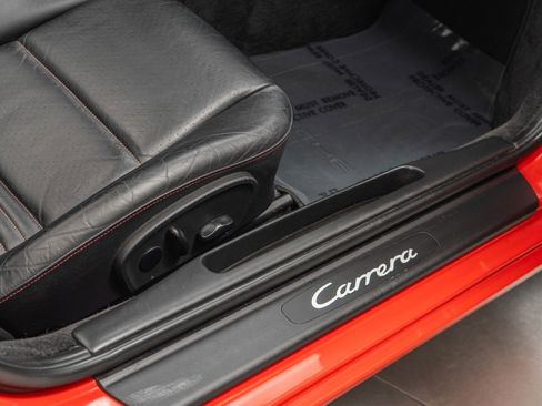 Used 2004 Porsche 911 Cabriolet image 32