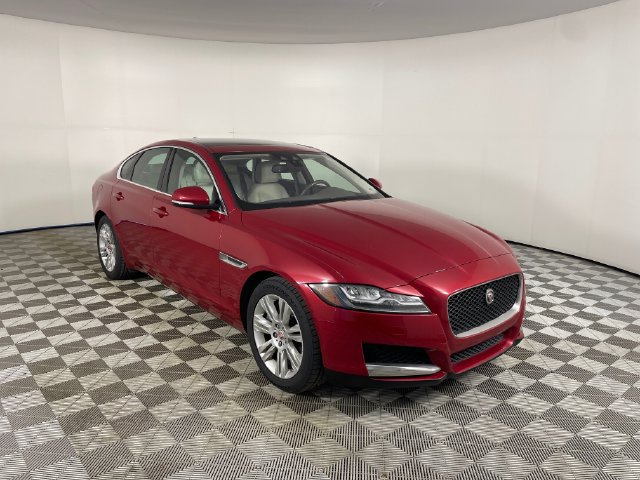 Used 2016 Jaguar XF Premium RWD image 26