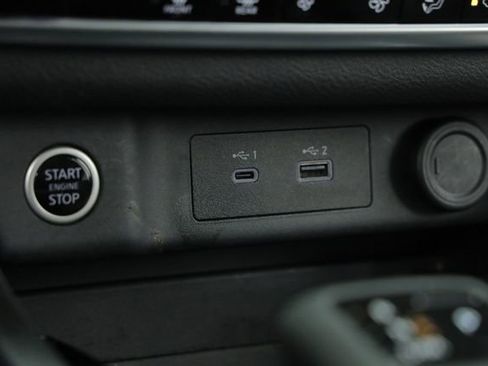 Used 2023 Nissan Rogue SV image 19