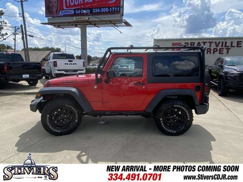 Used 2015 Jeep Wrangler Sport AWD/4WD image 5