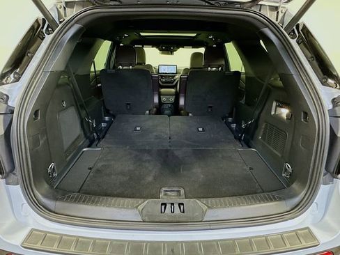 Used 2025 Ford Explorer Platinum w/ LUX Leather Package AWD/4WD image 27