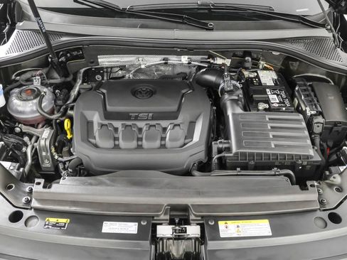 Used 2024 Volkswagen Tiguan SE image 46