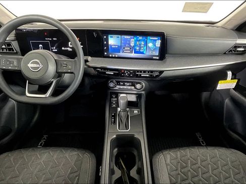 New 2026 Nissan Kicks SV image 2