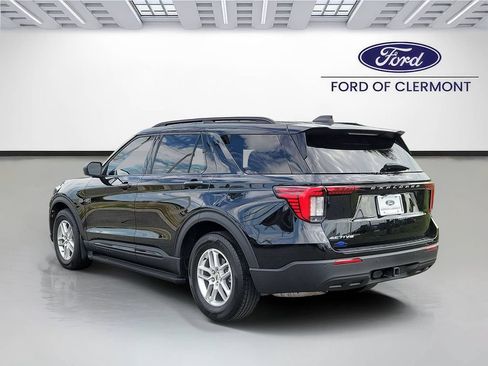 Used 2026 Ford Explorer Active RWD image 3