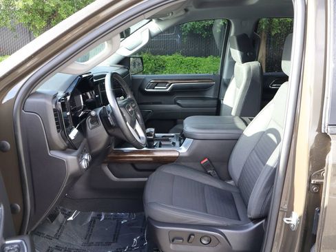 Used 2023 GMC Sierra 1500 Elevation w/ X31 Off-Road Package AWD/4WD image 14