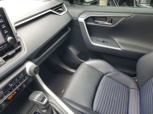 Used 2019 Toyota RAV4 XSE w/ XSE Weather Package AWD/4WD image 29