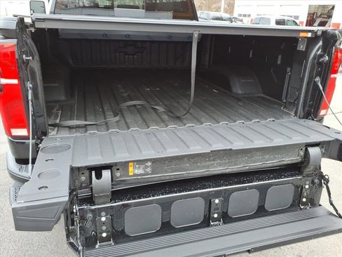 Used 2026 Chevrolet Silverado 2500 ZR2 w/ LPO, Dark Essentials Package image 6