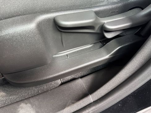 Used 2023 GMC Terrain SLE w/ Elevation Edition image 24