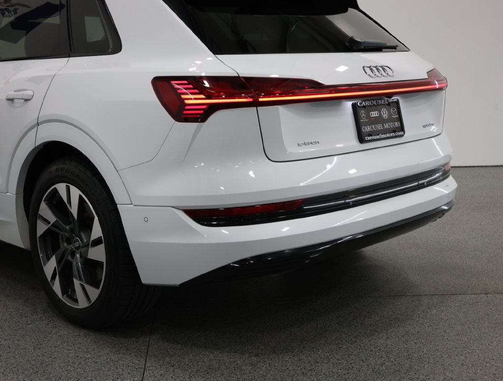 Used 2022 Audi e-tron Premium w/ Convenience Plus Package AWD/4WD image 10