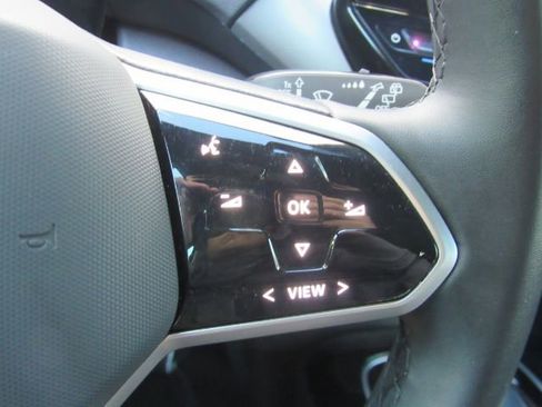 Used 2024 Volkswagen ID.4 S image 42