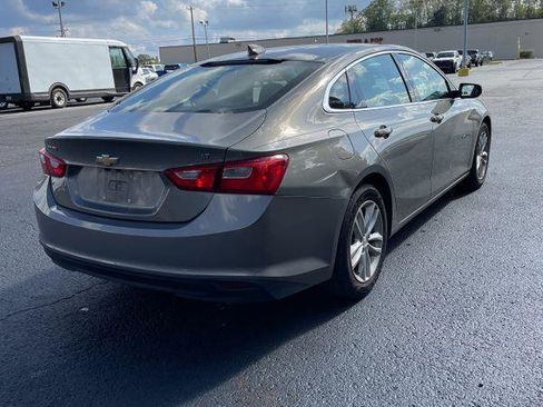 Used 2018 Chevrolet Malibu LT image 5