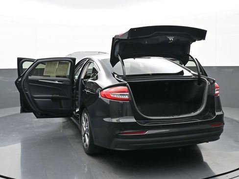 Used 2019 Ford Fusion Titanium image 47