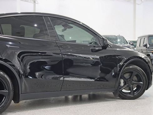 Used 2026 Tesla Model Y AWD image 11