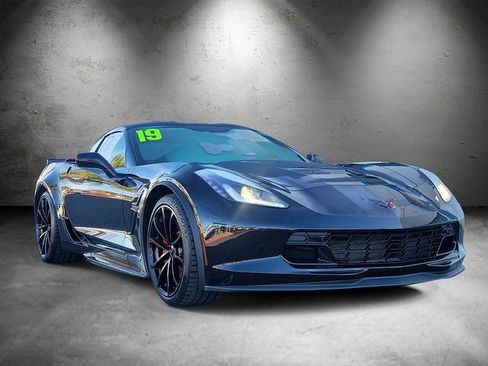 Used 2019 Chevrolet Corvette Grand Sport image 2
