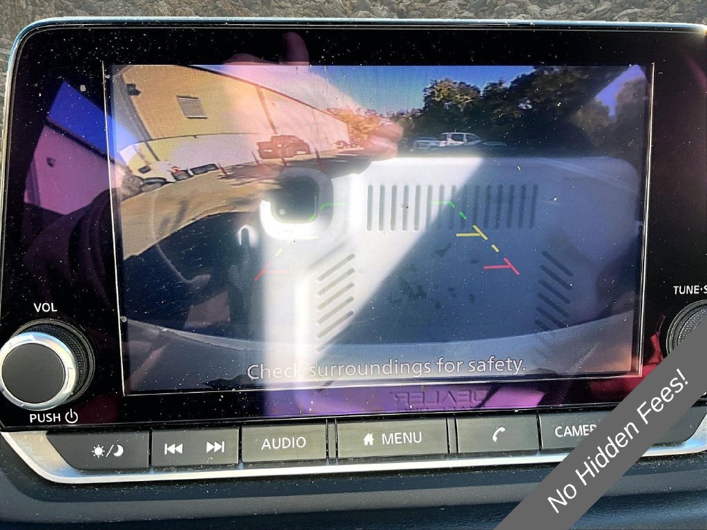 Used 2023 Nissan Rogue S AWD/4WD image 18