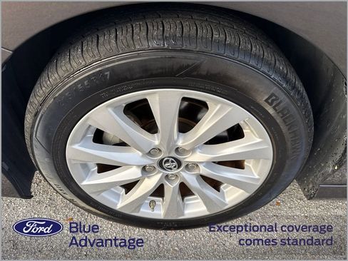 Used 2018 Toyota Camry LE image 11