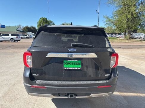 Used 2020 Ford Explorer XLT w/ Equipment Group 202A AWD/4WD image 6