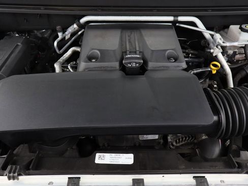 Certified 2023 GMC Canyon Denali w/ Denali Black Edition image 33