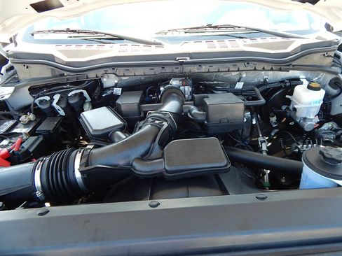 Used 2022 Ford F250 XL w/ Power Equipment Group image 26